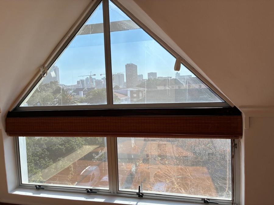 To Let 2 Bedroom Property for Rent in Gardens Western Cape
